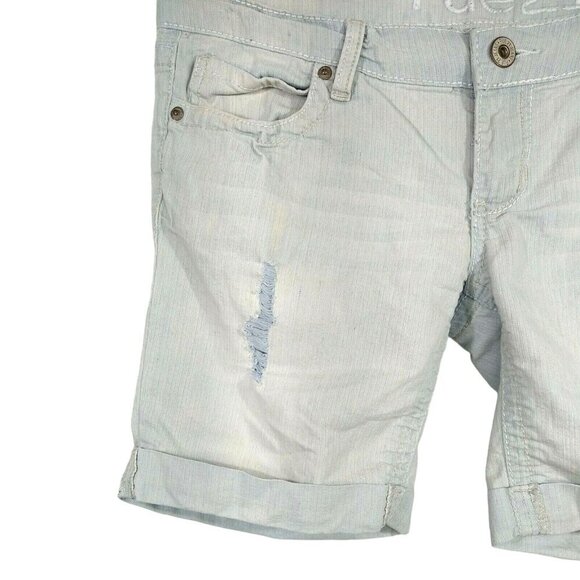 Rue 21 Denim Jean Shorts Women Size 6 Light Wash Ripped Cuffed Flap Pockets - Picture 3 of 9